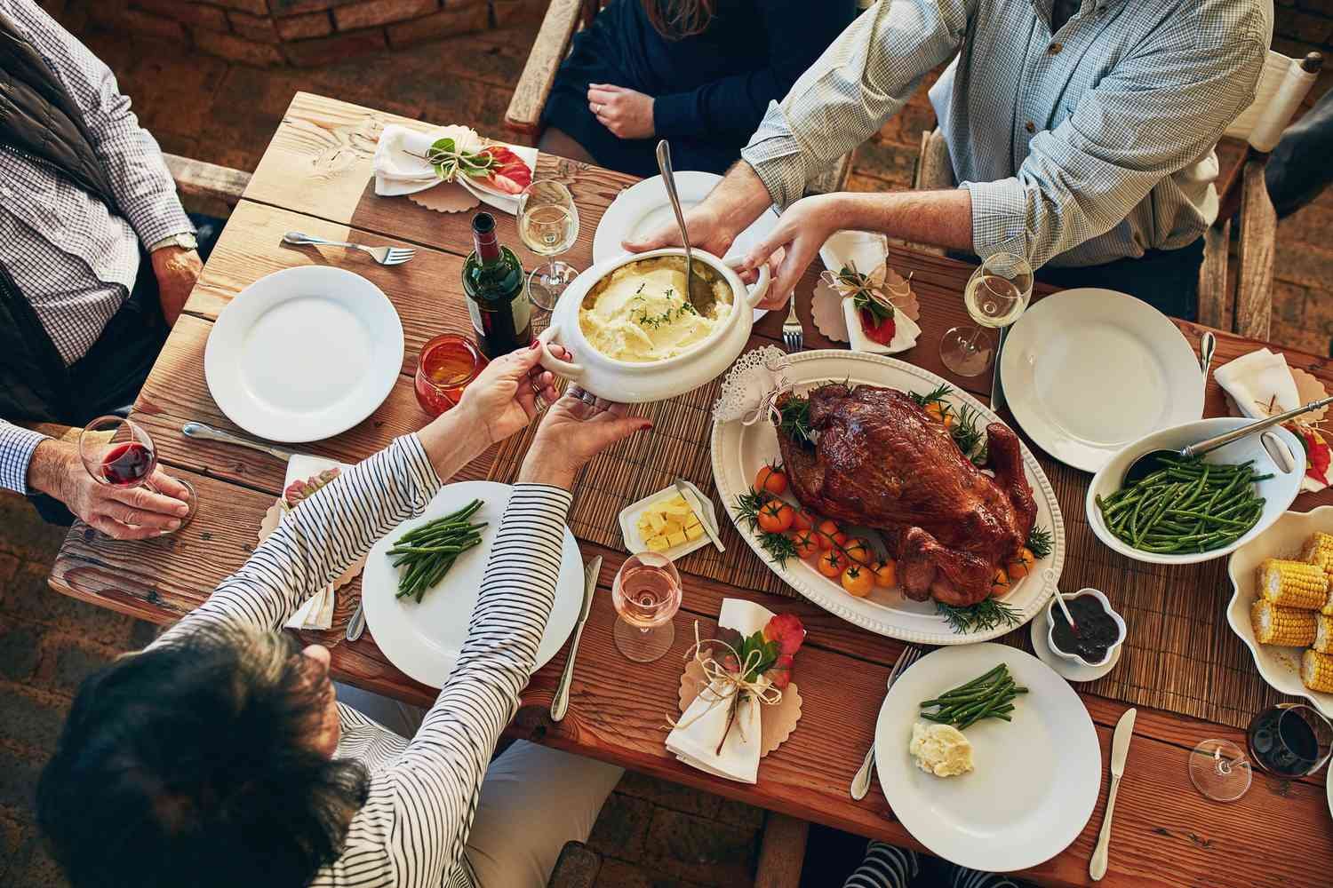 Man Declines Invitation to Sister's Thanksgiving Dinner Over Pets