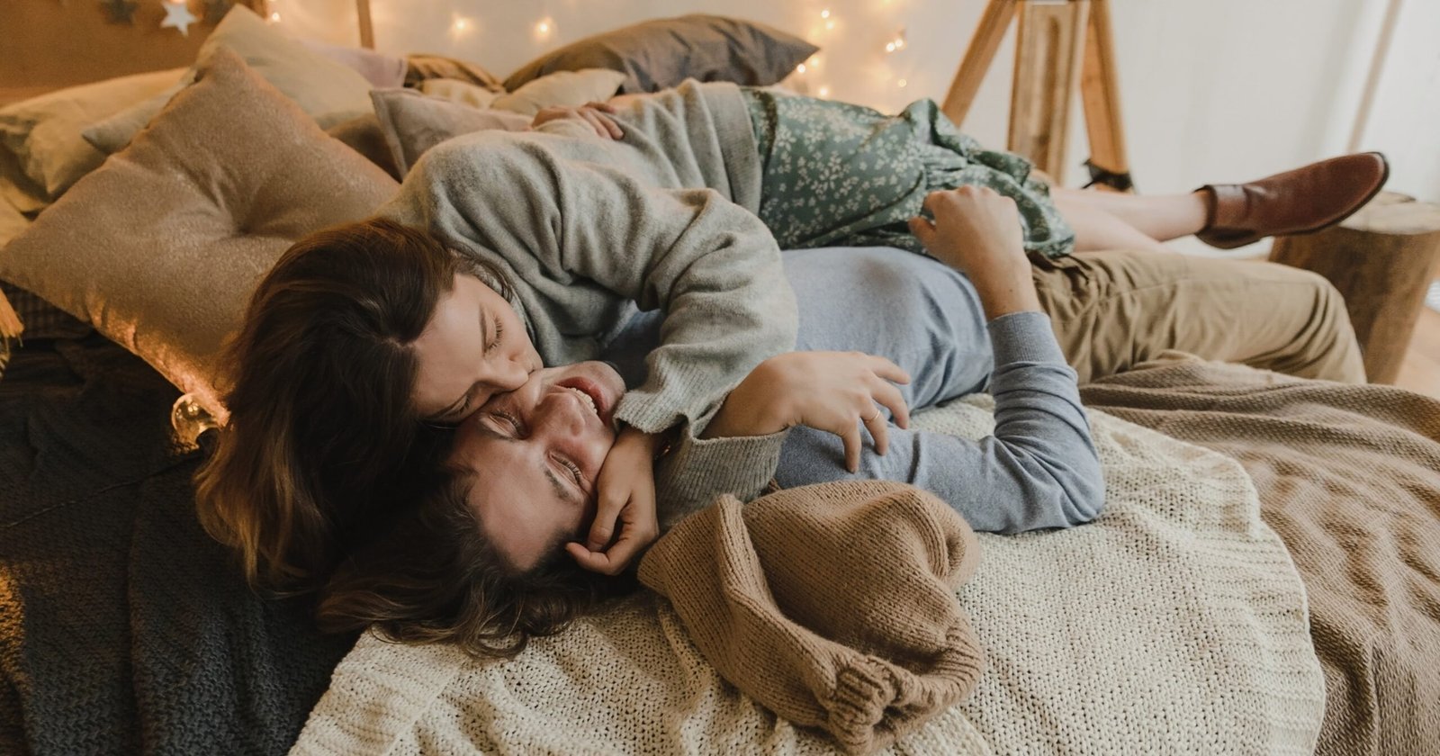 Should You Hometown Hookup? A Relationship Expert Explains