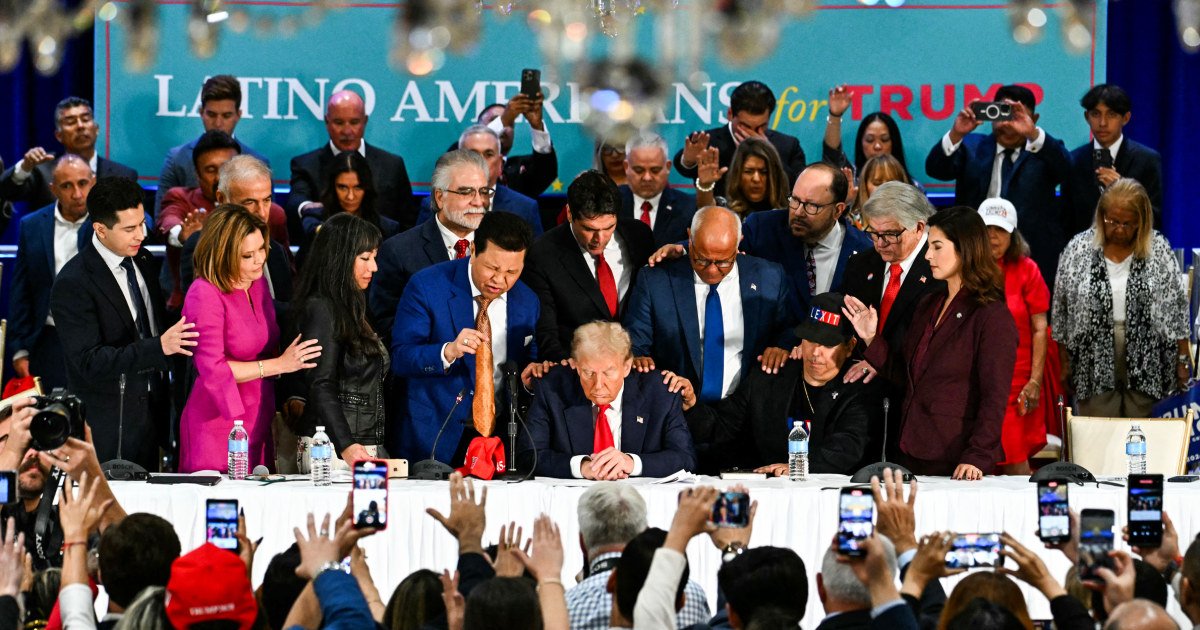 Trump's 'school prayer' pledge has an ulterior motive