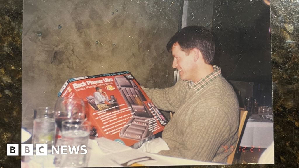 Matthew Smith, partner of ex-Abercrombie CEO, pleads X to sex trafficking charges