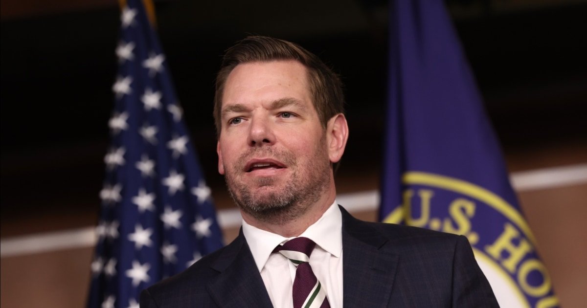 Swalwell reacts to Trump DOJ secretly seizing his phone records