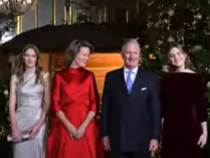 Two princesses sparkle at Christmas concert