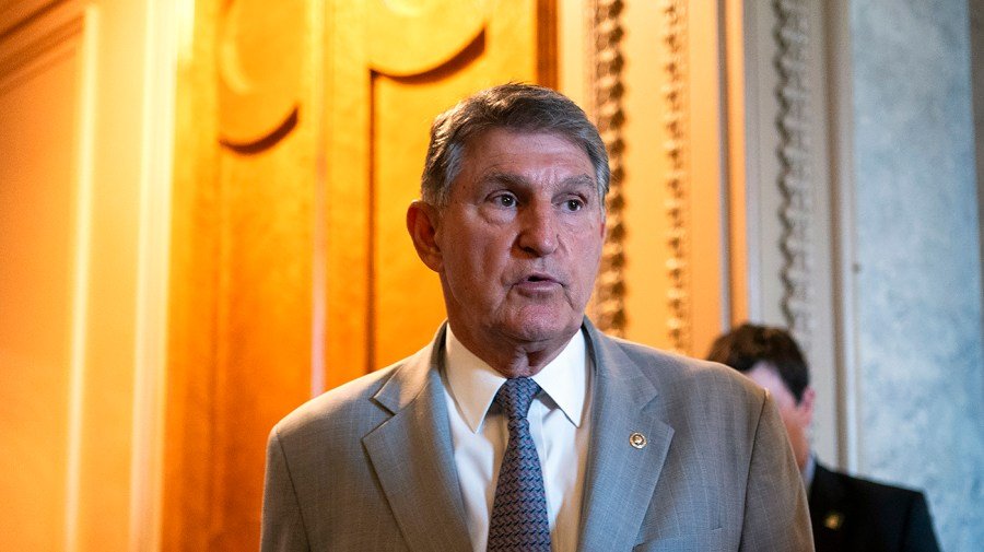 Watch live: Joe Manchin gives final speech from Senate floor