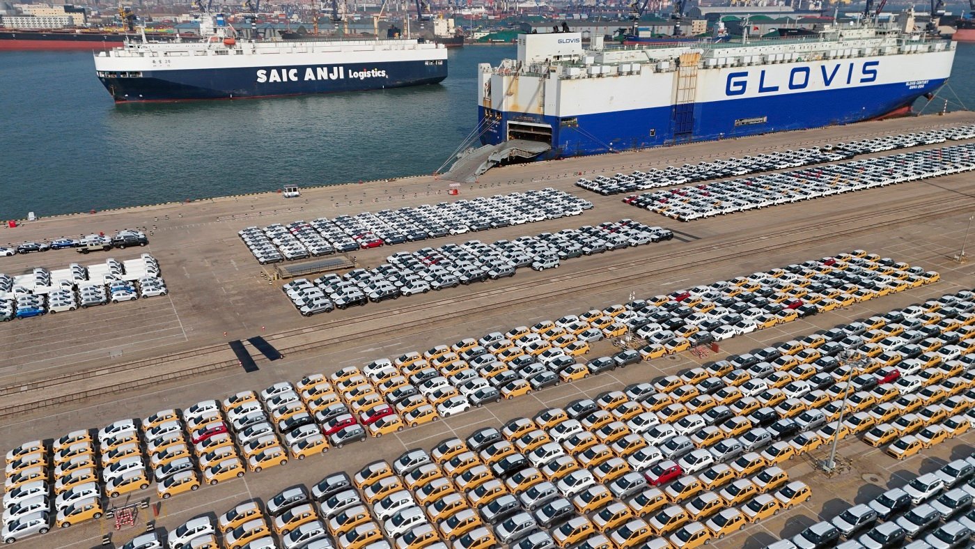 China's exports in December up 10.7% as U.S. tariffs loom : NPR