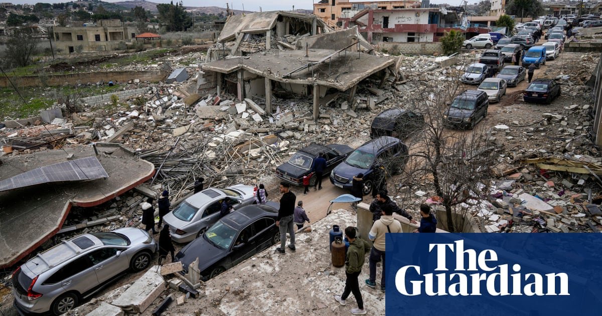 Israeli troops kill 11 in Lebanon and one Palestinian as residents try to return home | Lebanon