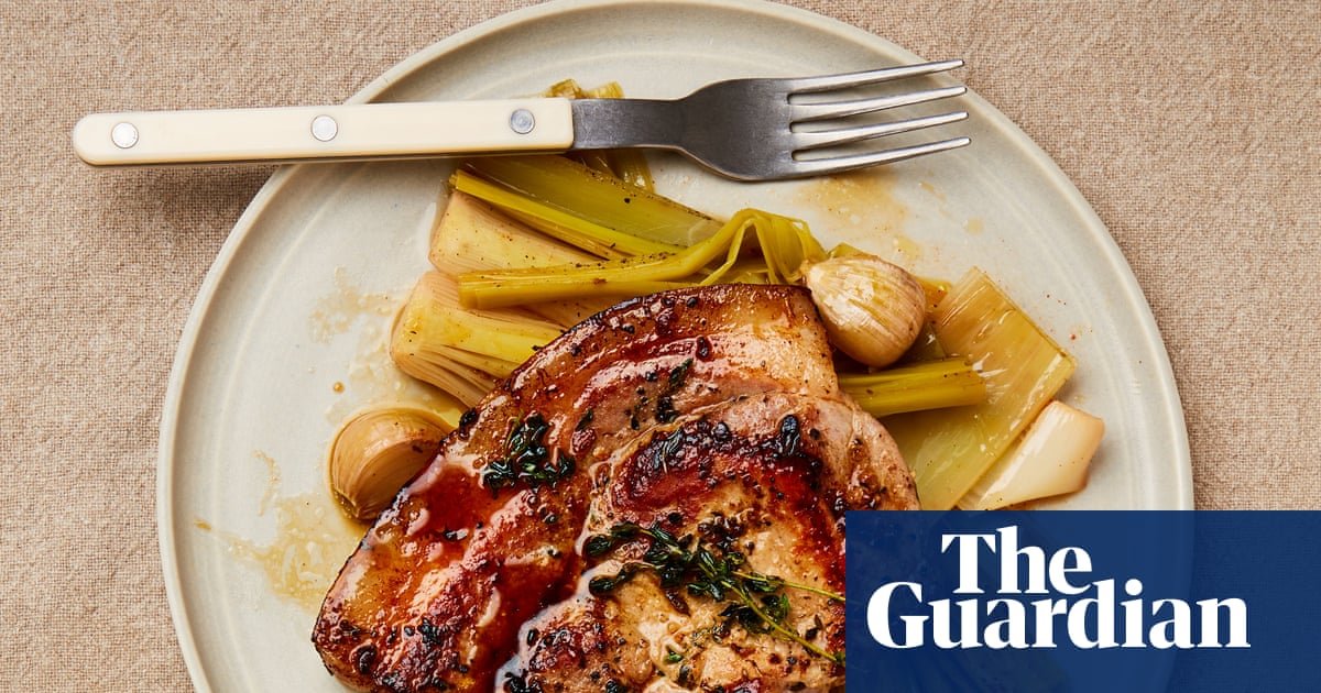 José Pizarro’s recipe for pork chops with manzanilla-braised leeks | Spanish food and drink