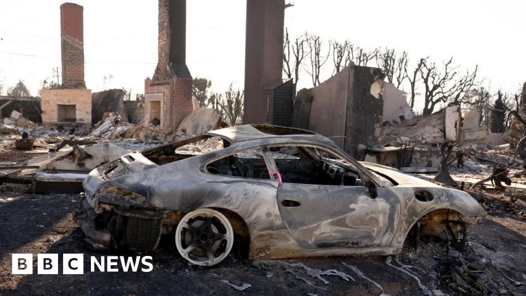 LA faces 'extreme fire danger' as high winds forecast