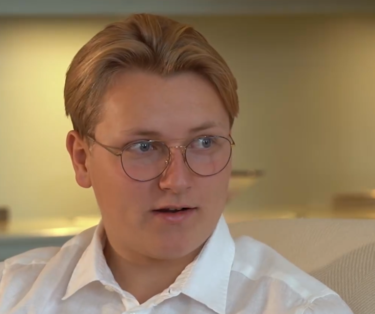 Prince Sverre Magnus joins his parents for rare outing