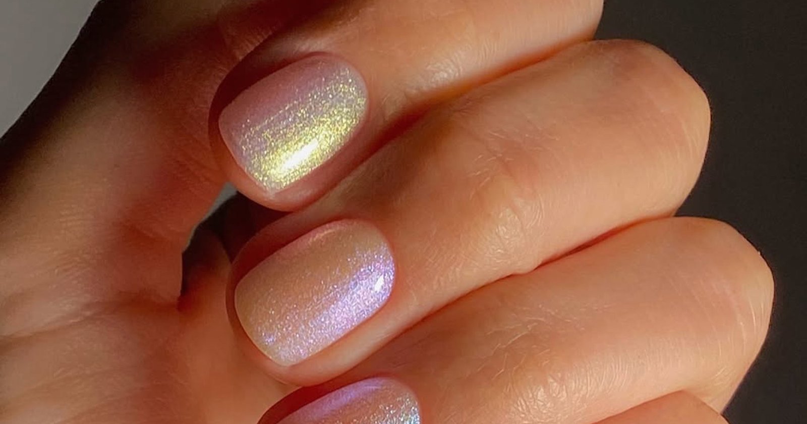 The "Pixie Dust" Manicure Is The New Chrome Nails