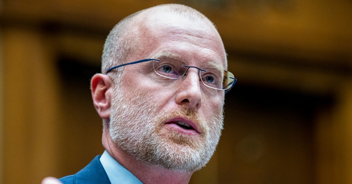 Trump's FCC chair goes after Soros-linked radio station for reporting ICE raid details