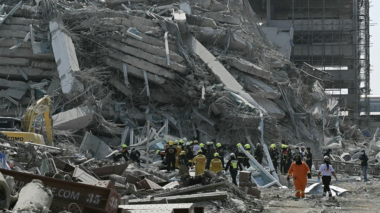 Dozens missing as deadly 7.7 quake rocks Myanmar and Thailand