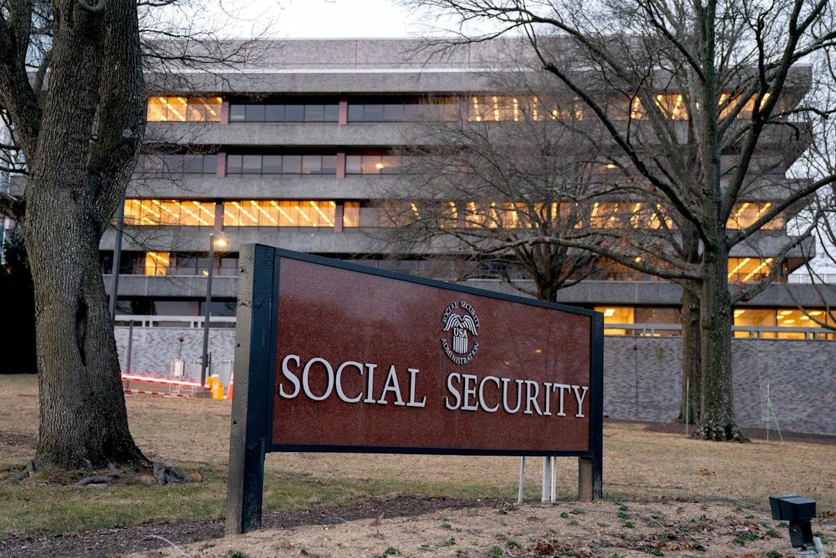 Social Security Website Crashes as Agency Pushes Users Online