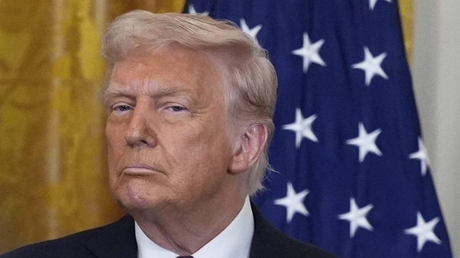 Trump announces 25 percent tariff on all car imports
