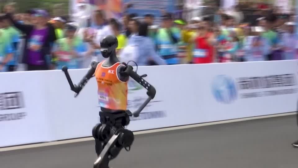 Huawei's chips, humanoid robots get competitive