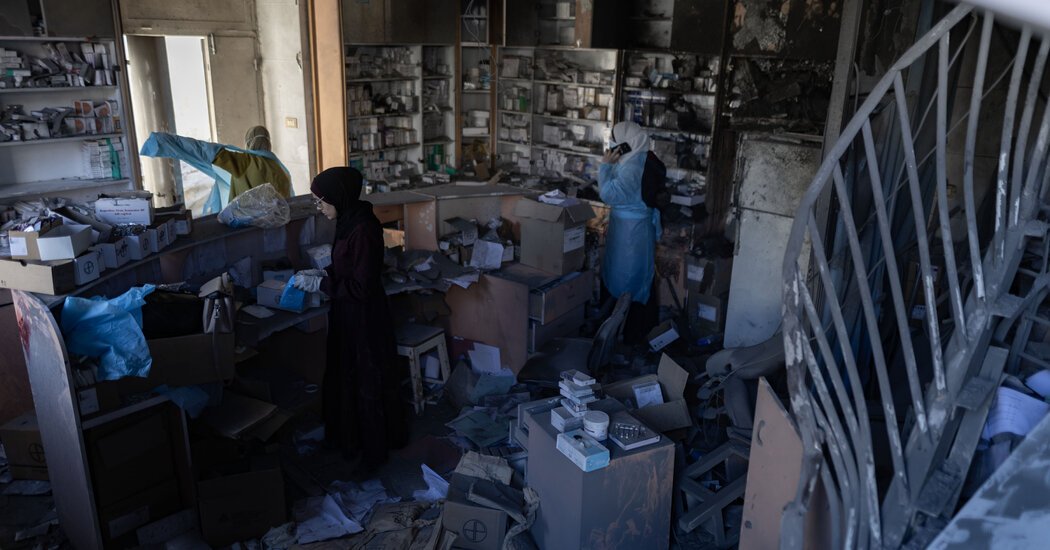 Israel Strikes Hospital in Northern Gaza and Captures Key Part of South