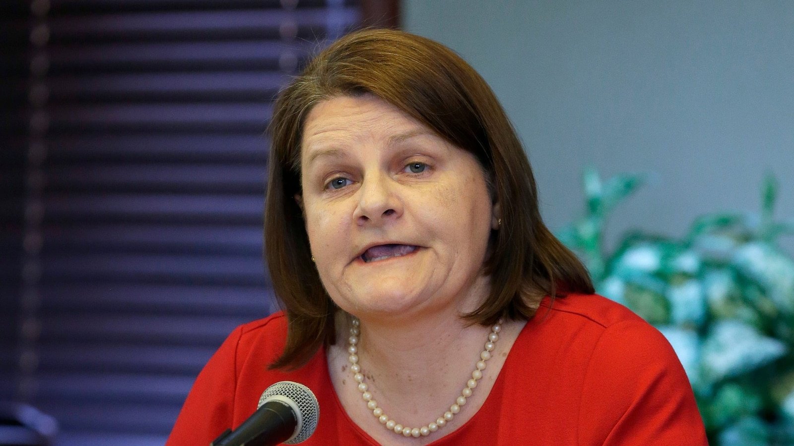 Judge Hannah Dugan arrested by FBI for allegedly helping undocumented immigrant 'evade arrest'