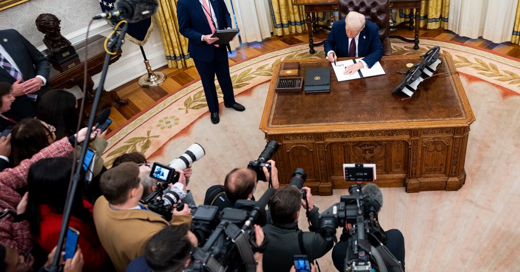 Judge Orders White House to Restore AP’s Access to Trump