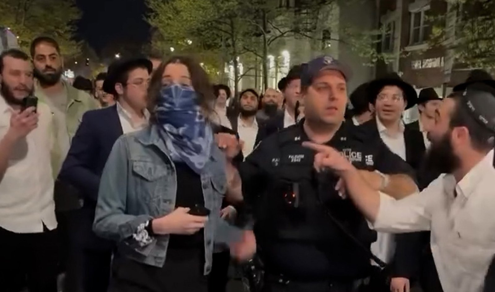 Pro-Israeli mob harasses woman in New York with ‘Death to Arabs’ chant | Gaza