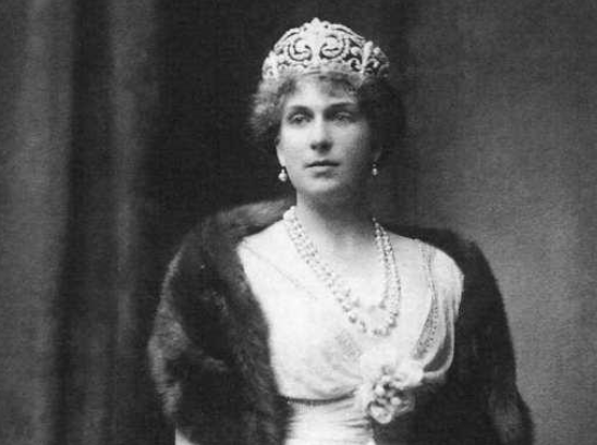 The queen who turned spectacular diamonds into ''crown jewels'' as her final wish