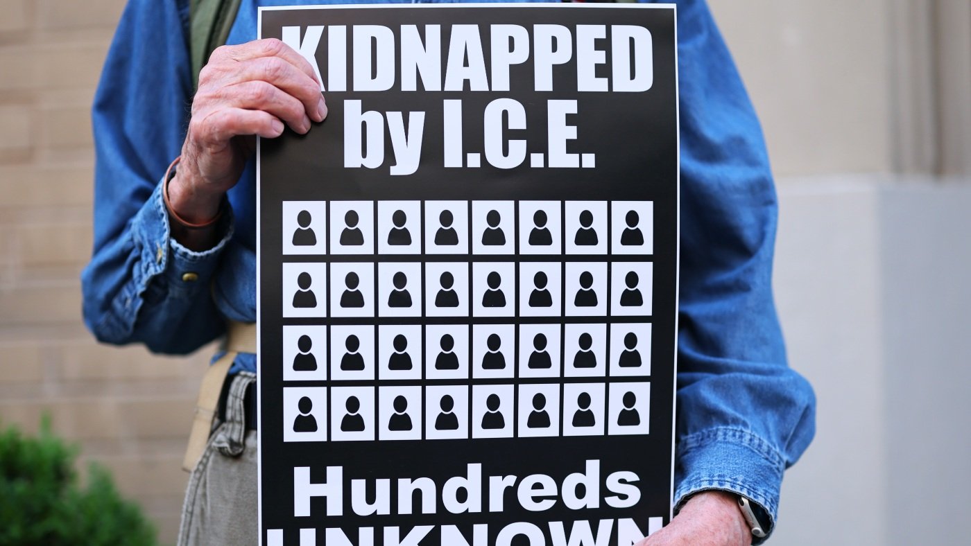 U.S. judge says a 2-year-old girl was deported to Honduras : NPR