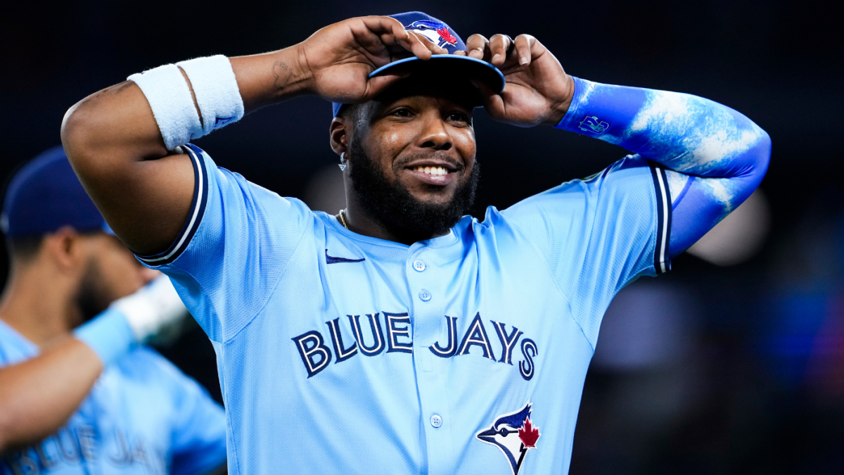 Vladimir Guerrero Jr. contract extension: Blue Jays' star slugger agrees to $500 million deal, per report