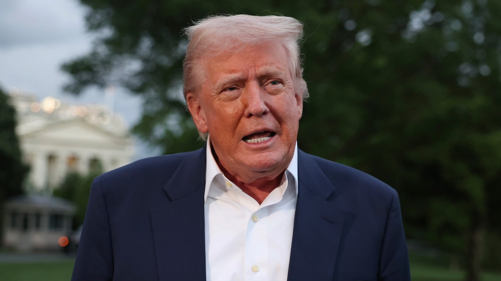 Experts question Trump claiming 'I don't know' when asked about duty to uphold Constitution