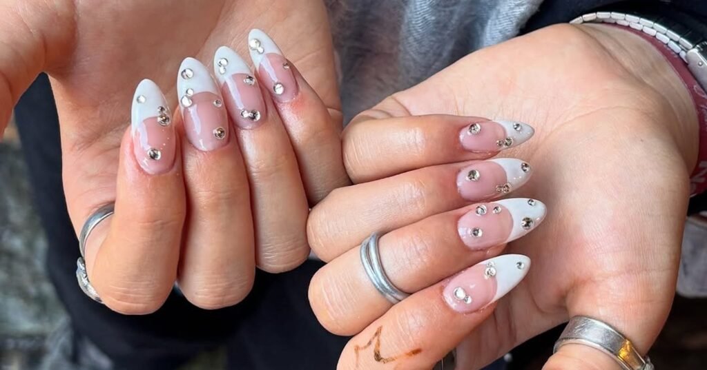 Deep French Tip Nails Are A Retro Take On A Classic