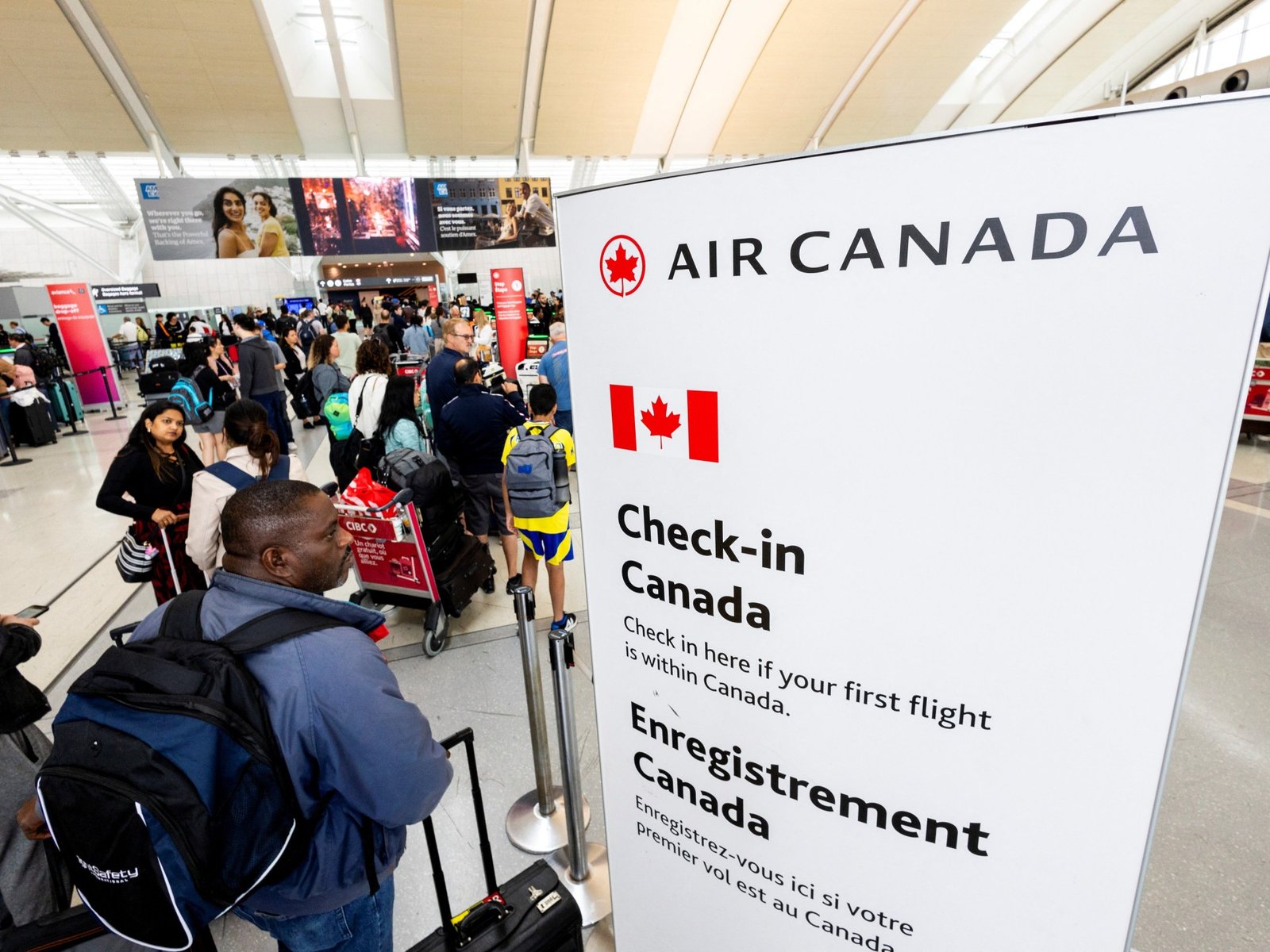 Air Canada flight attendants reject wage offer | Labour Rights News