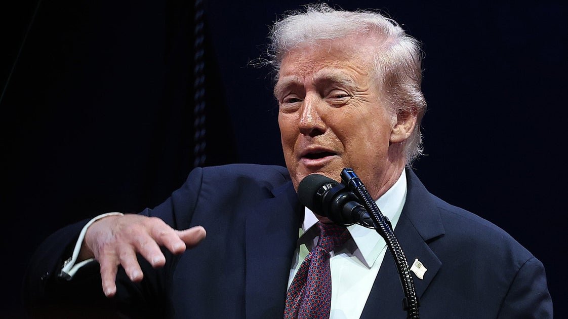 Expert Shares Tips On Analyzing Signatures Amid Trump Drama