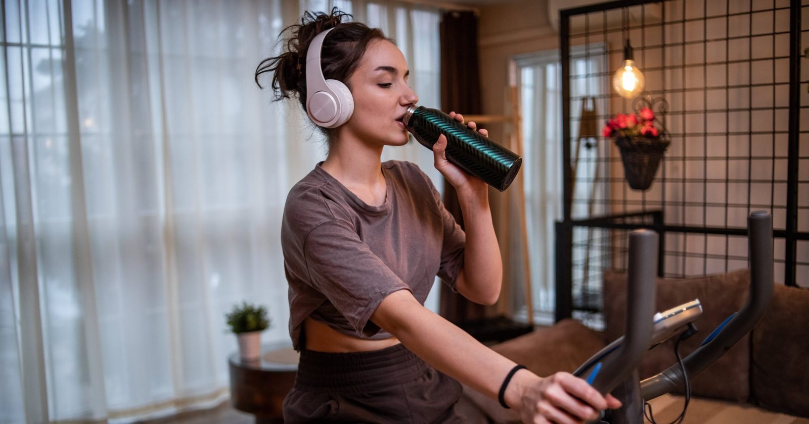 TikTok's Cozy Cardio Trend Is Back For Fall
