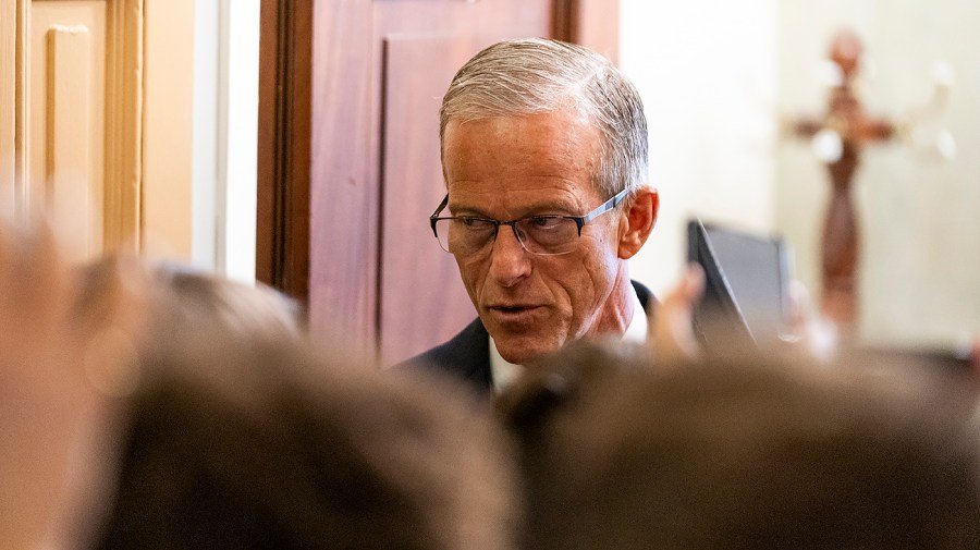 GOP seeks to ramp up political pain for Democrats on shutdown