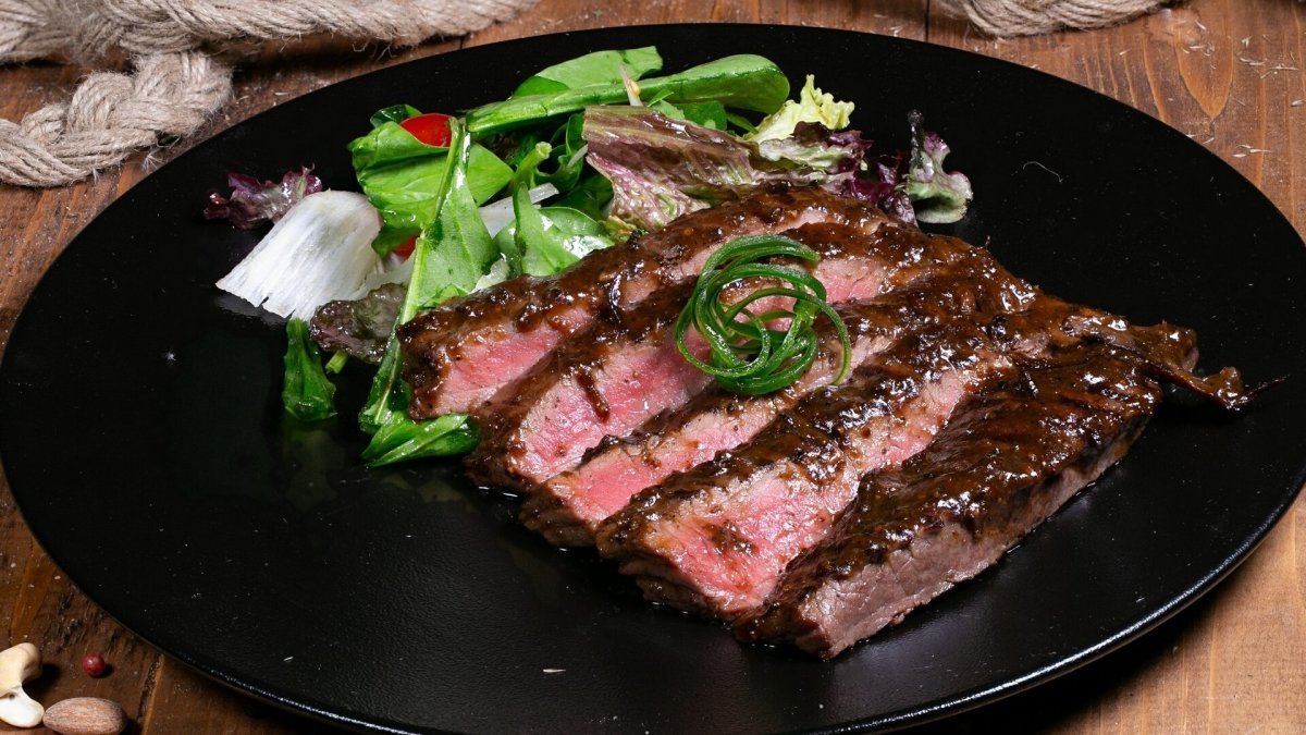 Iconic steakhouse chain closed over 625 restaurants, only 74 left