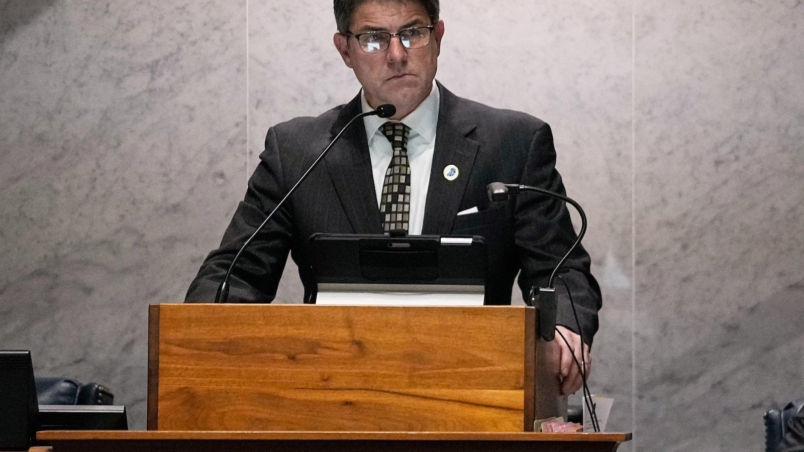 Redistricting push hits roadblocks in Indiana and Kansas as some lawmakers resist