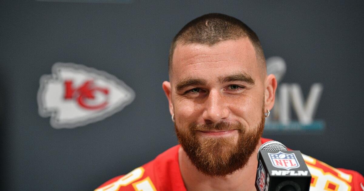 Six Flags is struggling. Why NFL's Travis Kelce is joining investors to make changes