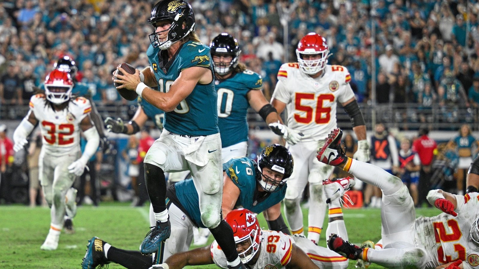 Trevor Lawrence's heroic touchdown caps NFL's record-tying week of double-digit comebacks