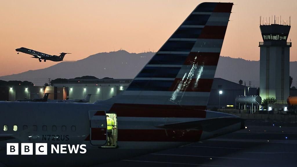 US airports continue to see delays as shutdown hits air travel