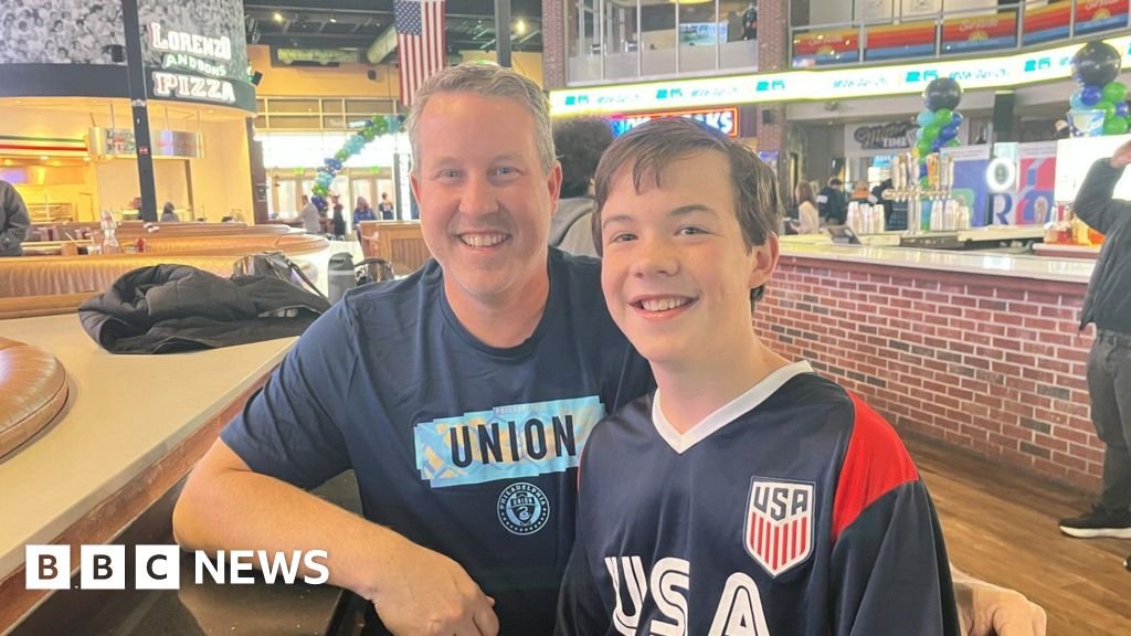 Fans react to group stage draw at US watch party