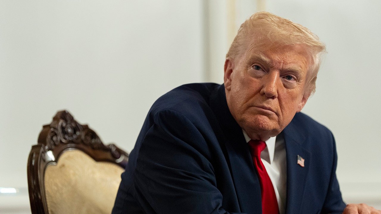 House Dem lobbies Senate to reverse Trump federal union order after 20 Republicans defy GOP