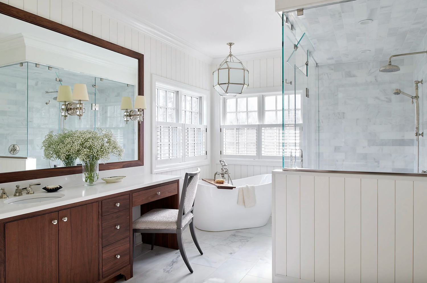 7 Calming Benjamin Moore Paint Colors for a Spa-Like Bathroom Retreat