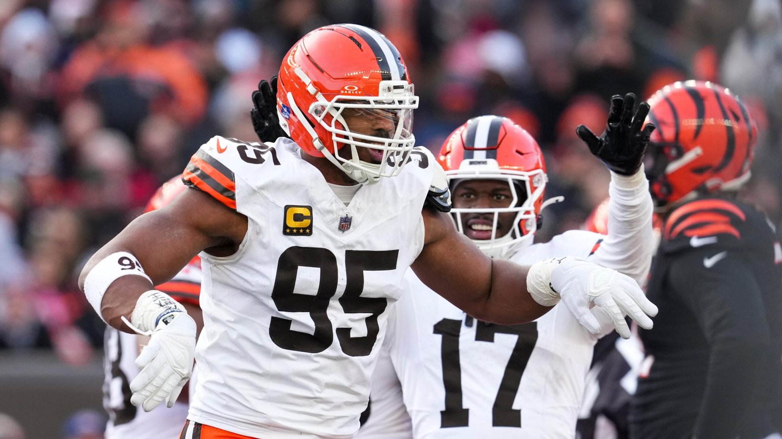 Myles Garrett to Attend Girlfriend Chloe Kim's Snowboarding Competition at 2026 Winter Olympics