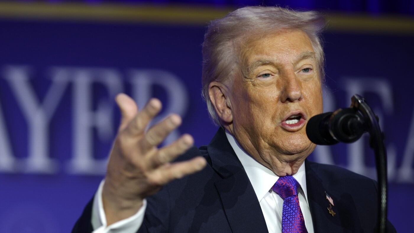 Trump’s harsh immigration tactics are taking a political hit : NPR