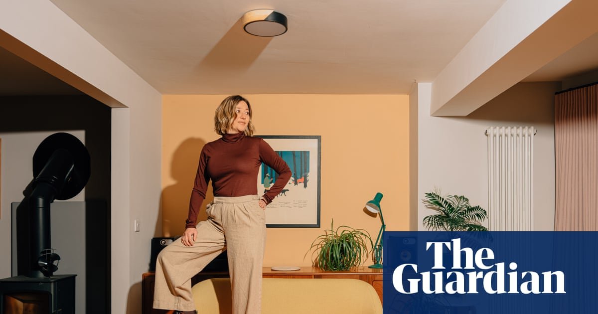 ‘I don’t want to micromanage my body’: how the adjustable waistband became a way to regain control | Fashion