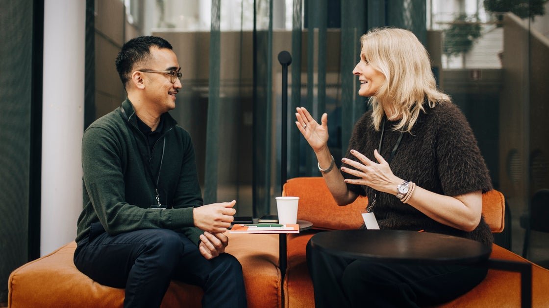 Conversational Narcissism: How To Spot The Signs