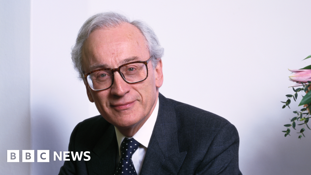 Tory peer quits after Lords probe into PPE deals