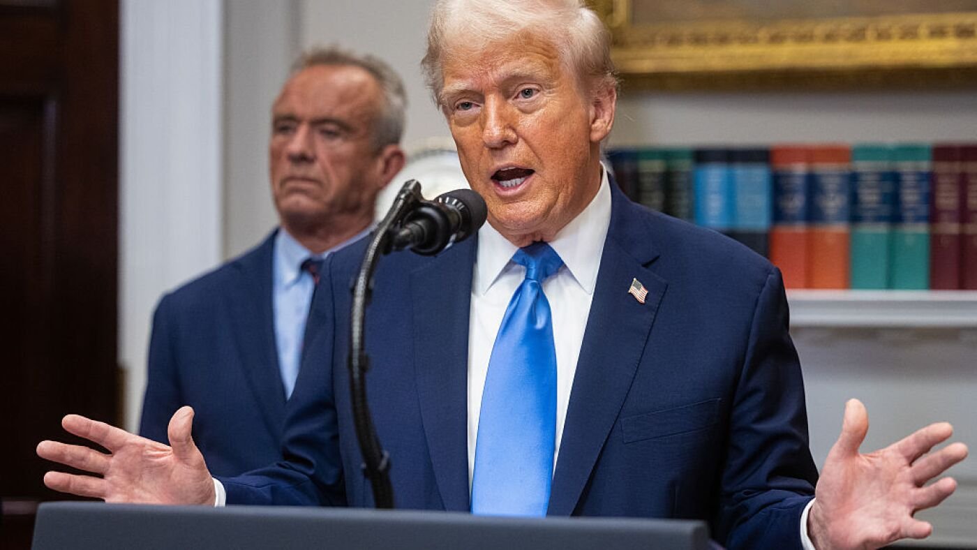 Tylenol use by pregnant women in ERs dropped after Trump autism warning : NPR