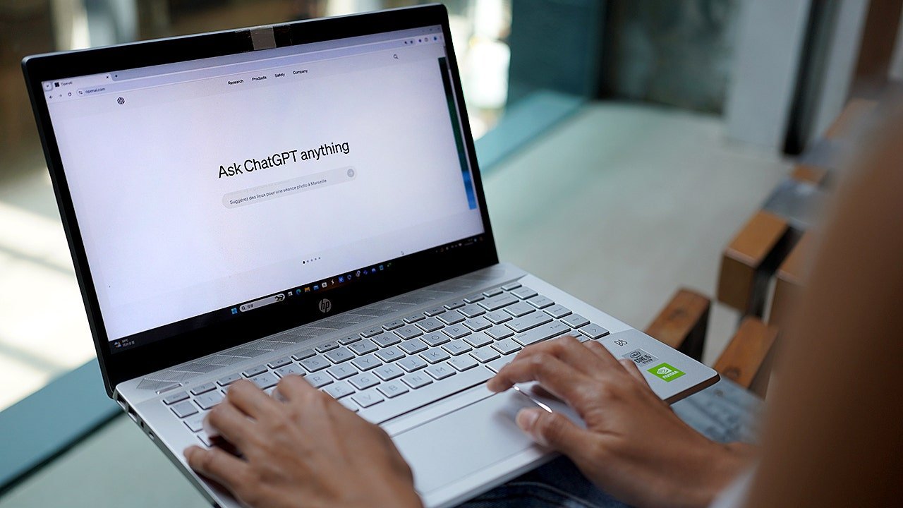 AI is persuasive and leans left, AFPI analyst says in a new report