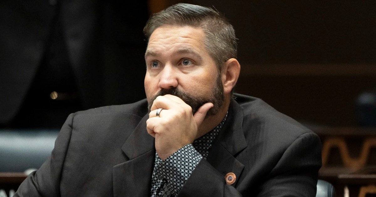 Emails reveal Arizona election official egged on Trump administration meddling