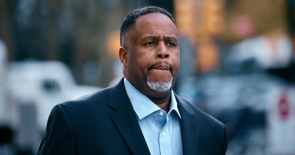 Former Lakers assistant Damon Jones pleads guilty in gambling probe