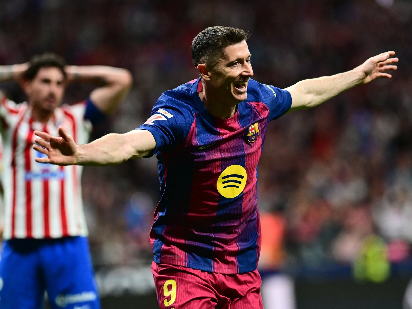 Lewandowski claims late La Liga win for Barcelona at Atletico | Football News