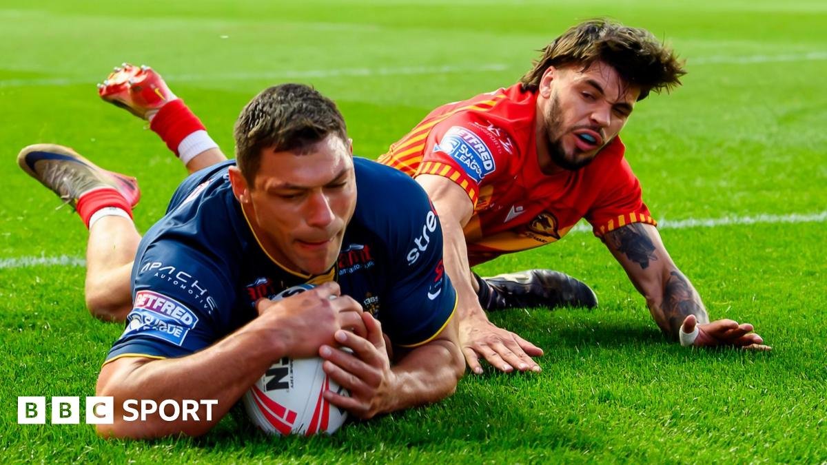 Ryan Hall dives in to score a try for Leeds Rhinos
